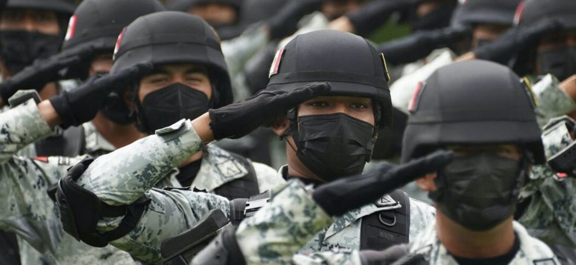 Frenan, por ahora, pase de Guardia Nacional a la Sedena