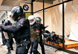 Megamarcha en Francia por aumento salarial