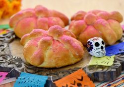 La inflación no espanta venta de pan de muerto