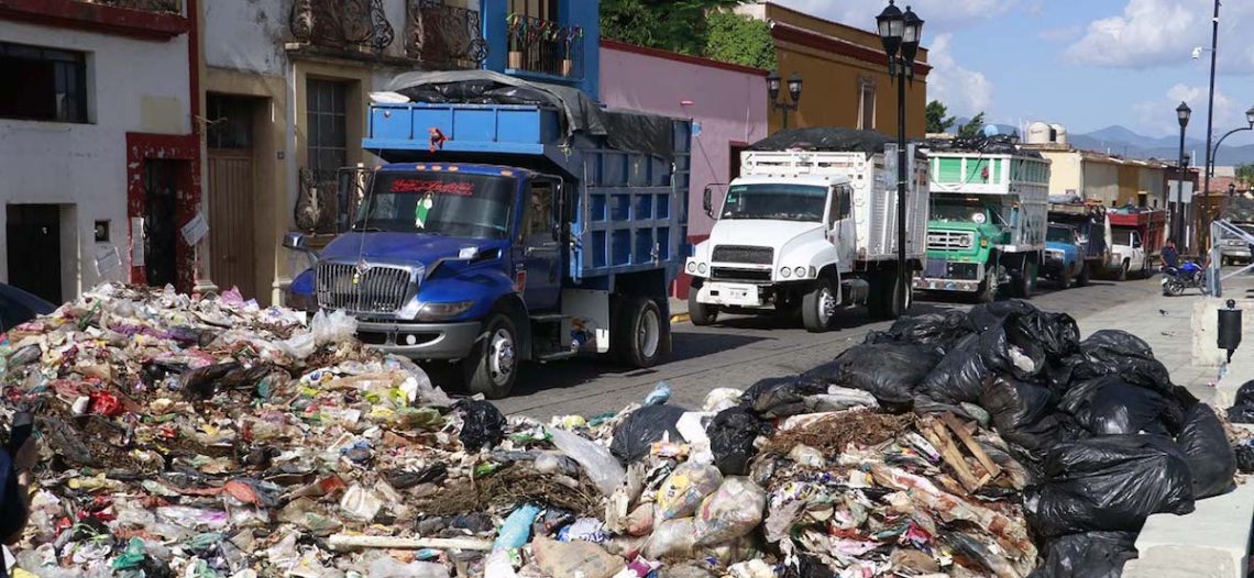 Crisis de basura asfixia a Oaxaca; alertan de riesgos a la salud