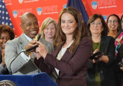 Laura Kavanagh, es la primera mujer en la historia que encabezará a los Bomberos de Nueva York