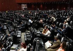 Avalan 20 nuevos cobros; diputados aprueban Ley de Derechos