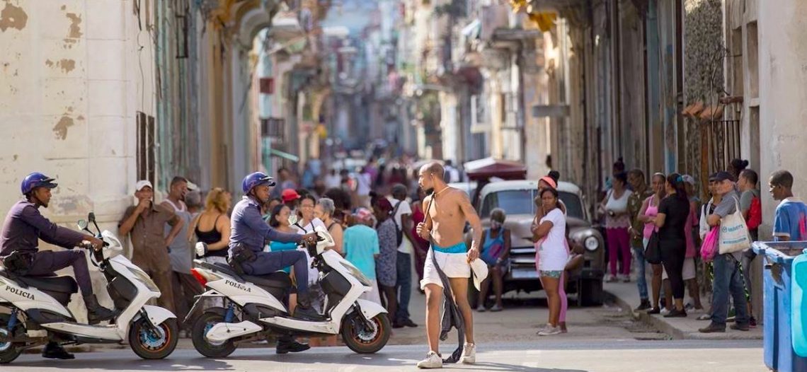 Destituyen en Cuba al ministro de Energía