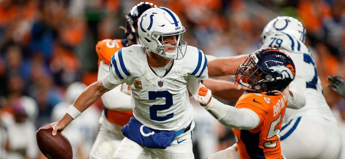 Colts vencen a Broncos con gol de campo agónico
