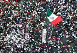 Tomó las calles el presidente; acuden 1.2 millones a la marcha