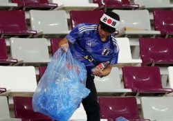Afición de Japón vuelve a poner el ejemplo en un Mundial