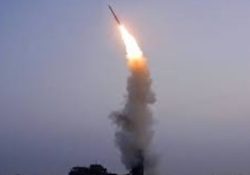 Corea del Norte dispara un misil balístico al mar de Japón