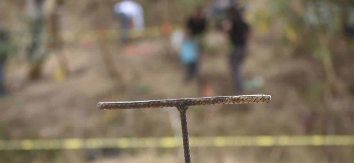 Hallan Bolsas con Restos Humanos en Fosa Clandestina en Guanajuato