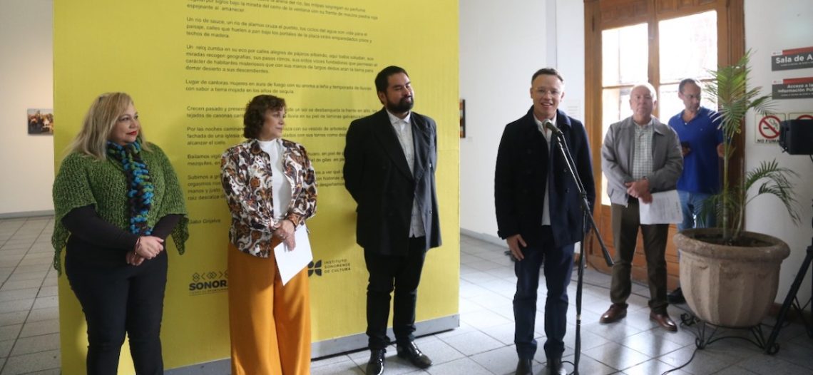 Inauguran exposición de artistas de Magdalena de Kino