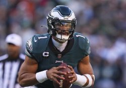 Filadelfia vuela a playoffs tras ‘Gigante’ actuación de Hurts