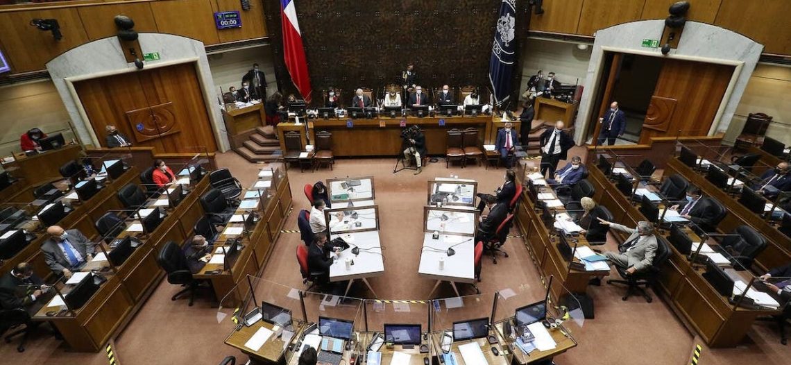 Senado de Chile aprueba iniciar segundo proceso para redactar una nueva Constitución