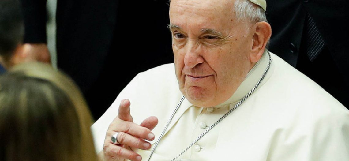 Papa Francisco denuncia violencia psicológica y abuso de poder dentro de la Iglesia