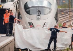 Sujeto mata a 2 personas y hiere a 7 a puñaladas, en tren en Alemania