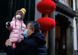China en alerta; población disminuye por primera vez desde 1960