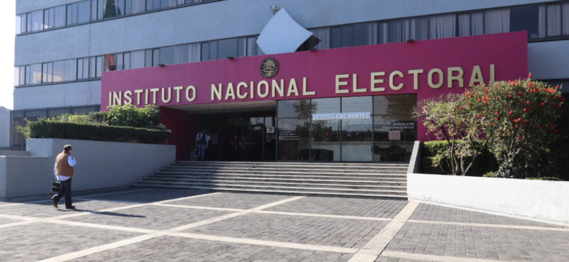 INE interpondrá esta semana primera controversia en contra del Plan B