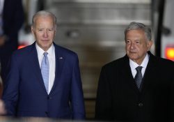 Arriba Biden a México para Cumbre trilateral; es recibido por el presidente López Obrador