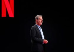 Cofundador de Netflix deja cargo de director ejecutivo, pese a aumento de suscriptores