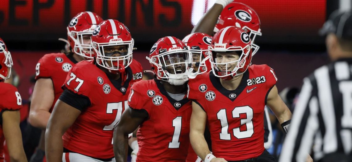 Georgia celebra su bicampeonato en el futbol americano colegial