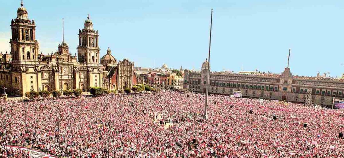 Piden a la Suprema Corte defender la democracia; salen a las calles en 120 ciudades