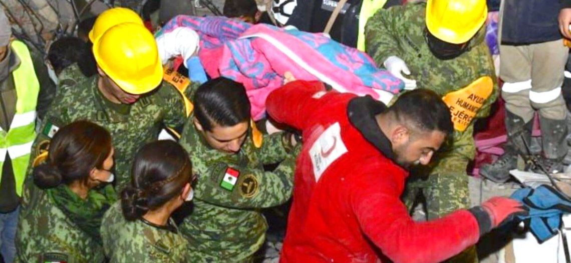 Mano mexicana en rescate de víctimas del sismo en Turquía
