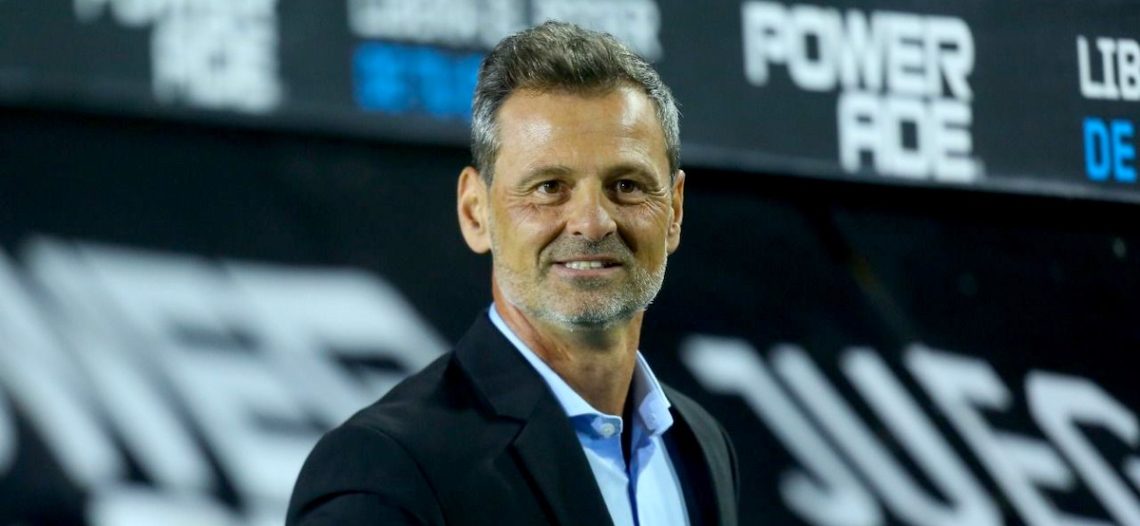 Mentalidad a lo Cocca para el Tri; argentino, elegido para el banquillo