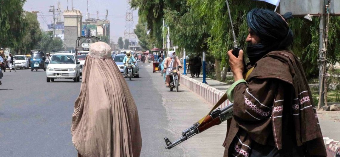 EU anuncia nuevas sanciones contra los talibanes tras restricciones a mujeres