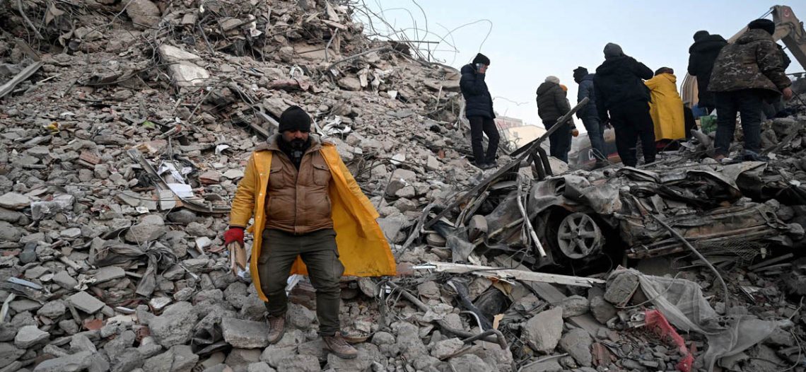 Balance de terremoto en Turquía y Siria se eleva a más de 33 mil muertos