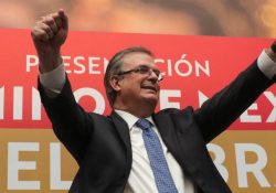 Ebrard presenta su libro y confirma aspiración presidencial; «quiero cambiar la realidad»