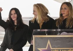 Courteney Cox celebra su estrella en el Paseo de la Fama de Hollywood