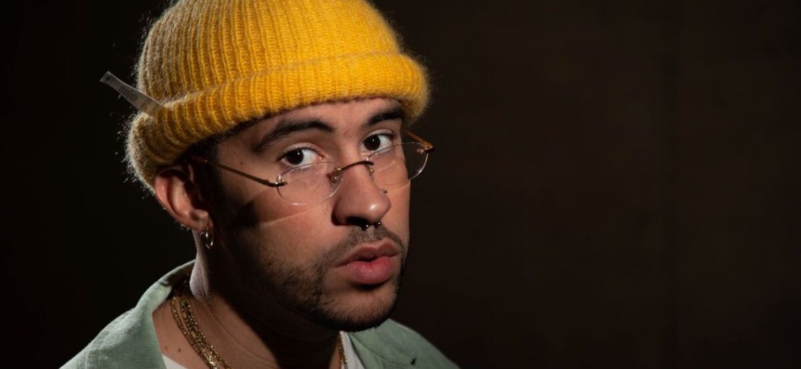 Bad Bunny enfrenta demanda de exnovia por utilizar su voz sin consentimiento