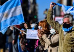 Pobreza aumenta 39.2% en Argentina; así afecta la inflación