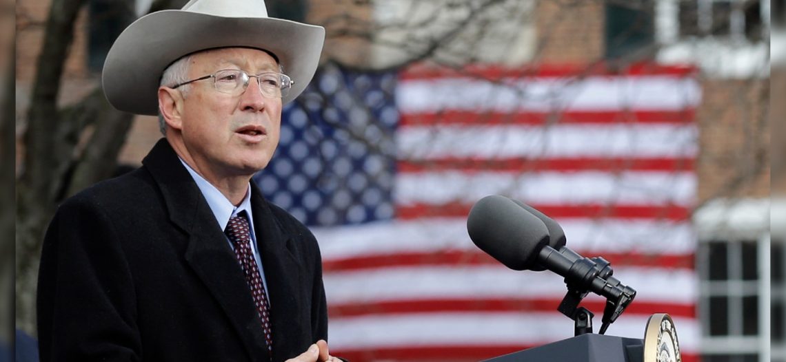 Imperante y necesario actuar contra cárteles, dice Ken Salazar ante asesinato de estadounidenses en Matamoros