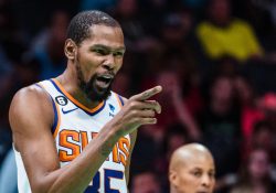 Kevin Durant debuta con triunfo en los Suns