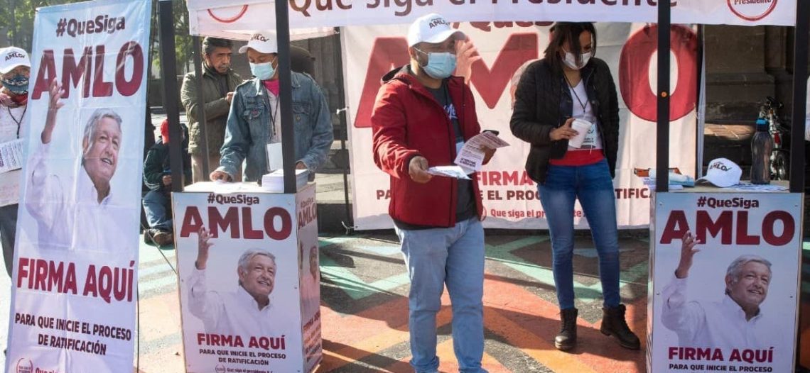 Muertos firmaron revocación de mandato: INE
