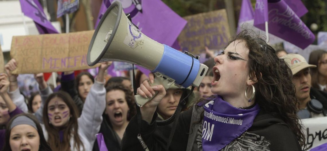 Protestas en el mundo se imponen contra violencia en el Día Internacional de la Mujer