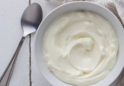 Dos niños mueren por presunta intoxicación al comer yogurt en Chiapas: Fiscalía