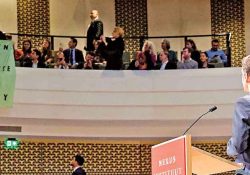 Recriminan a Emmanuel Macron por la ley de pensiones