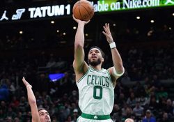 Celtics dan segundo golpe a Hawks en playoffs de NBA