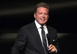 Luis Miguel anuncia fechas de conciertos de su Tour 2023
