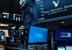 First Republic Bank se desploma en la bolsa tras retiro millonario en depósitos