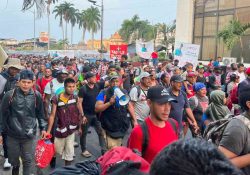 Más de 2 mil migrantes salen de Tapachula en nueva caravana hacia EEUU