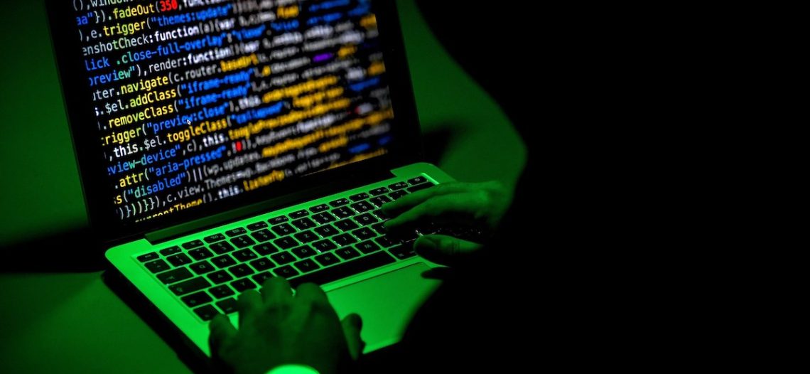 FBI sabotea software de espionaje ruso; buscaban espiar a periodistas y la OTAN
