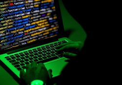 FBI sabotea software de espionaje ruso; buscaban espiar a periodistas y la OTAN