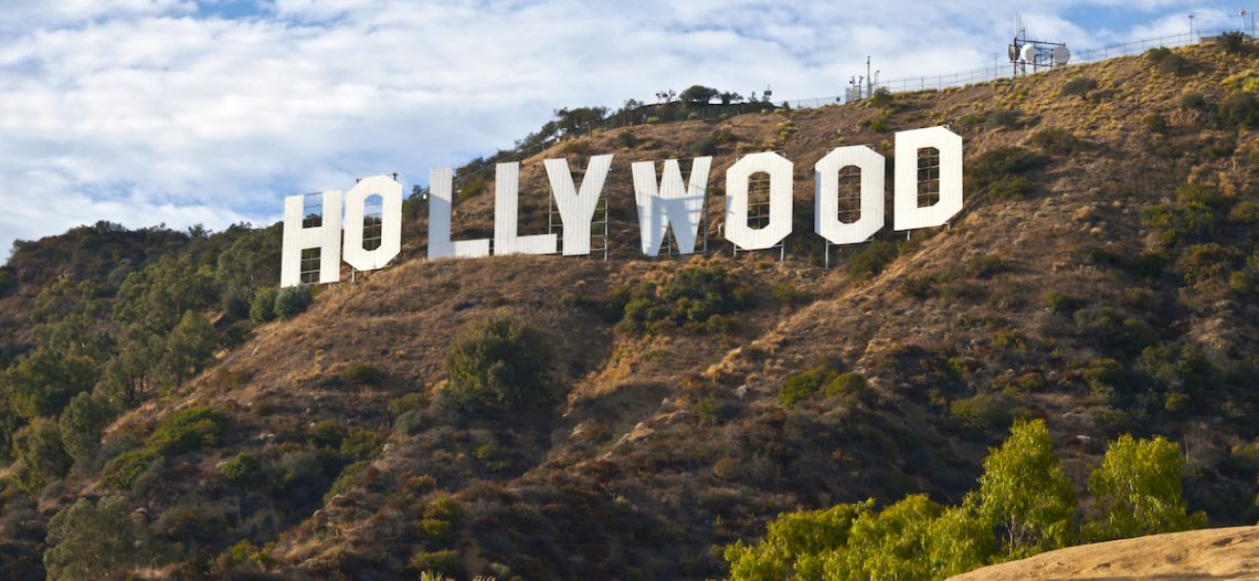 Guionistas de Hollywood se van a huelga; piden más ingresos del streaming