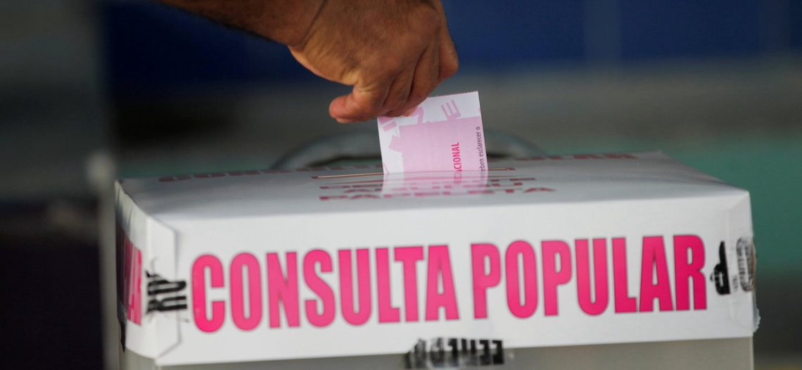 López Obrador respalda consulta para elegir ministros de la Corte