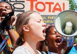 Greta Thunberg ​​​​​​​ se suma a protesta ambiental