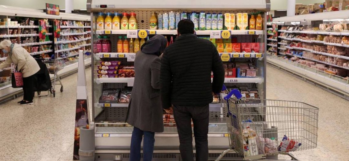 Inflación de EU se ralentiza a su mínimo en dos años