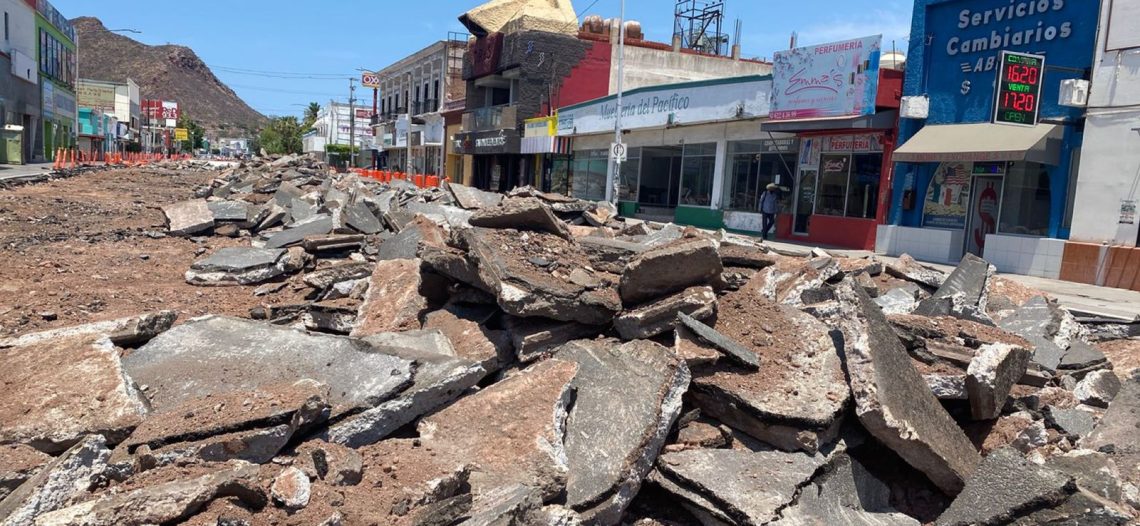 Tampoco hoy trabajaron el tramo de la avenida Serdán entre calles 16 y 17