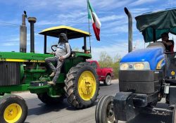 Productores de trigo levantan plantón