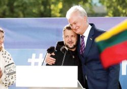 Dan largas a Ucrania para entrar a la OTAN